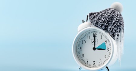 Trecem la ora de iarna. De ce se <span style='background:#EDF514'>SCHIMBA ORA</span> si cum dam ceasurile