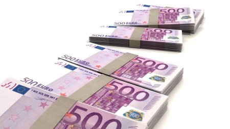 Grupul Intesa San Paolo cumpara First Bank din Romania