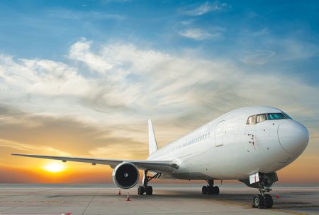 Dan Air anunta incetarea operatiunilor de pe Aeroportul din Brasov si muta cursele la Bacau
