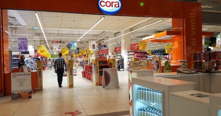 Carrefour va cumpara <span style='background:#EDF514'>HYPERMARKET</span>urile Cora din Romania. Consiliul Concurentei si-a dat acordul