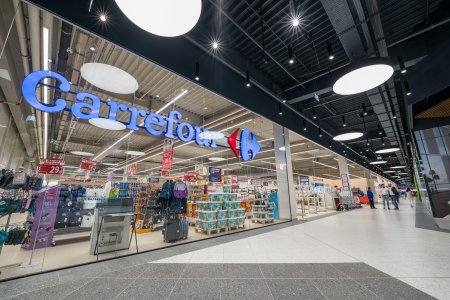 Carrefour anunta finalizarea tranzactiei cu Grupul Louis Delhaize si inceperea procesului de integrare a magazinelor Cora din Romania / Se va intra intr-un proces de <span style='background:#EDF514'>REBRANDING</span>, pana la sfarsitul anului 2024.
