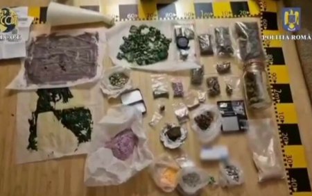 Cinci tipuri de droguri au fost gasite la un tanar din Prahova. Cu ce preturi le vindea