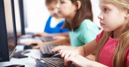100.000 de parinti au semnat pentru un proiect legislativ privind protectia copiilor in mediul online