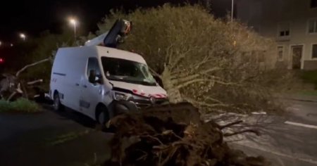Furtuna Ciaran: Cel putin 5 persoane au fost ucise in Toscana