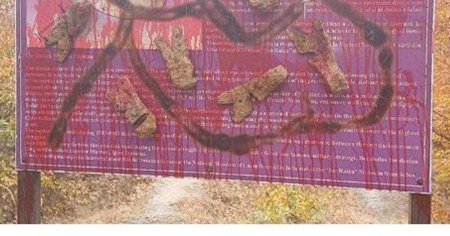 Vandalism la cetatea dacica UNESCO de la Capalna, inspirat de <span style='background:#EDF514'>HALLOWEEN</span>. Politia a deschis dosar penal