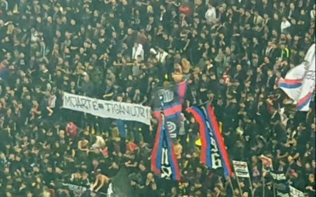 O noua pata asupra imaginii sportului romanesc. Fanii FCSB-ului au afisat mesaje rasiste la meciul cu Rapid