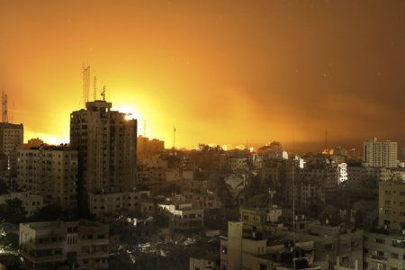 Razboiul Israel-Hamas. 450 de tinte au fost distruse in ultima zi de catre IDF / Fortele israeliene au ajuns la linia de coasta. Fasia este acum impartita efectiv in Gaza Nord si Gaza Sud / Hamas cere ONU sa investigheze atacurile asupra spitalelor / Iordania a trimis avioane militare cu ajutoare