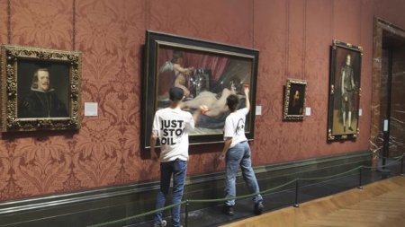 VIDEO Doi activisti Just Stop Oil au vandalizat un tablou la Galeria Nationala din Londra