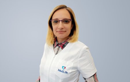 [Oameni Fericiti. Medici Buni] Dr. Laura Pavel, medic gastroenterolog la Hyperclinica MedLife Galati: Ca medic, trebuie sa fii empatic, insa empatia fara profesionalism nu functioneaza