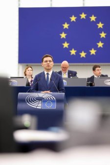 Agerpres: 'Victor Negrescu a fost ales chestor al Parlamentului European'