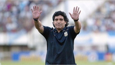 Mostenitorii lui Maradona au castigat, in instanta, dreptul de a folosi numele fostului fotbalist