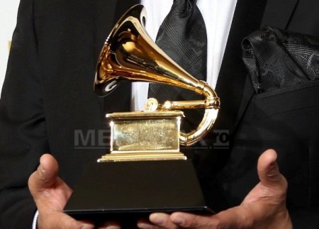 Taylor Swift, <span style='background:#EDF514'>MILEY</span> Cyrus, Billie Eilish si SZA in lupta pentru Cantecul Anului in cadrul Premiilor Grammy 2024: Lista completa a nominalizatilor