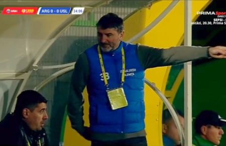 Asta e gluma toamnei in fotbalul romanesc » Ce s-a putut auzi pe transmisiunea live a meciului FC Arges - <span style='background:#EDF514'>UNIREA SLOBOZIA</span>
