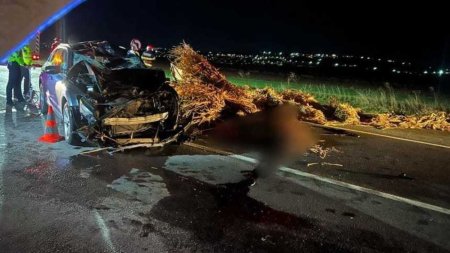 <span style='background:#EDF514'>ACCIDENT GRAV</span> langa Zidul mortii din Suceava, cu trei victime, printre care si un copil de 12 ani. Traficul a fost blocat complet