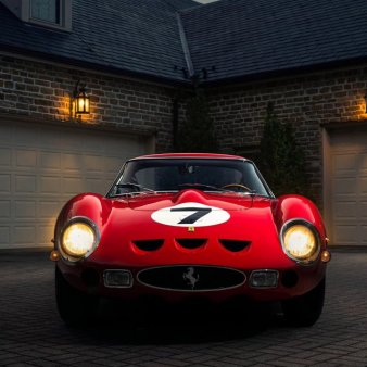 Cea mai scumpa masina Ferrari s-a vandut la licitatie pentru o suma record. Modelul a facut istorie in Formula 1
