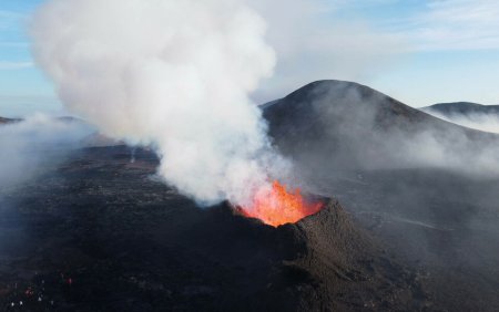 Timpul a expirat. Alerta in Islanda: Ne pregatim pentru <span style='background:#EDF514'>ERUPTII</span> vulcanice care nu se vor opri sute de ani