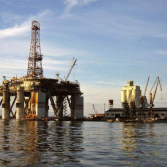 Reuters: Preturile petrolului au crescut ieri cu aproximativ 4%