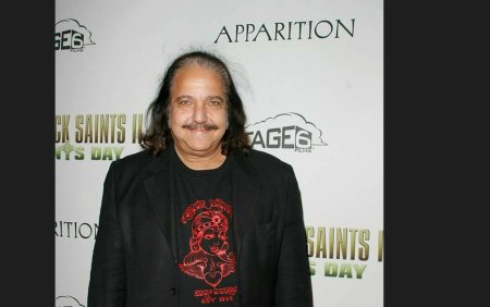 Actorul de filme pentru adulti Ron Jeremy, acuzat de viol si agresiune sexuala, sufera de dementa. Unde va fi transferat
