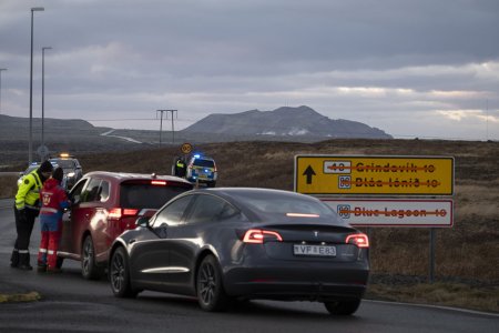 Locuitorii din sud-vestul Islandei, in continuare sub alerta, in asteptarea unei <span style='background:#EDF514'>ERUPTII</span> vulcanice