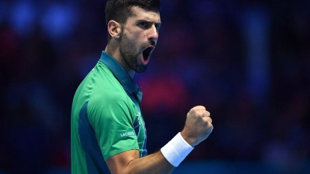 Novak Djokovic obtine al saptelea titlu la Turneul Campionilor (Record). Sinner a patit ca Halep cu <span style='background:#EDF514'>SERENA</span> in Singapore
