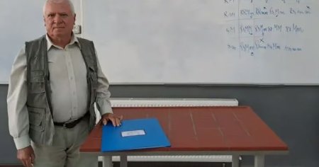 Povestea profesorului care preda fizica si chimie de 54 de ani: Tinerii nu mai sunt atrasi de stiintele exacte