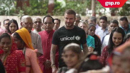 <span style='background:#EDF514'>DAVID BECKHAM</span>, vizita de patru zile in India » Fostul mare fotbalist s-a intalnit cu zeci de copii si antreprenori locali