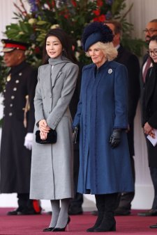 Prima Doamna a Coreei de Sud le-a eclipsat pe Camilla si Kate Middleton. Arata ca o adolescenta, dar ar putea fi bunica
