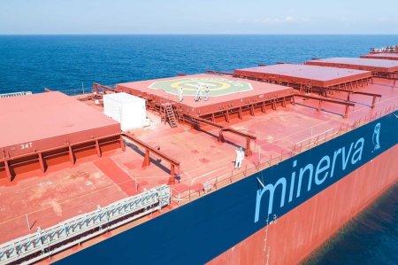 Trei mari companii maritime grecesti au incetat sa mai transporte petrol rusesc in ultimele saptamani, pentru a evita ca sanctiunile americane