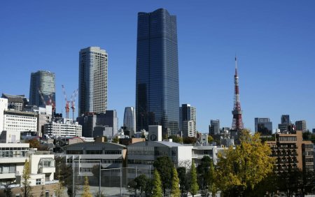 FOTO. Tokyo a inaugurat cel mai inalt zgarie-nori locuit, Azabudai <span style='background:#EDF514'>HILLS</span>, cat Turnul Eiffel de inalt, un oras in oras