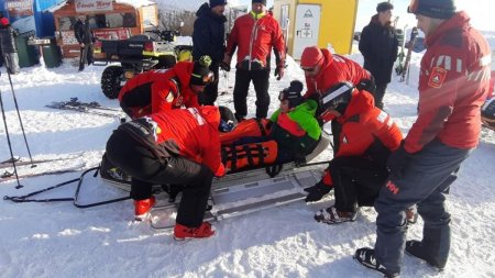 Interventie a salvamontistilor din Neamt in cazul a doua persoane accidentate in masivul Ceahlau