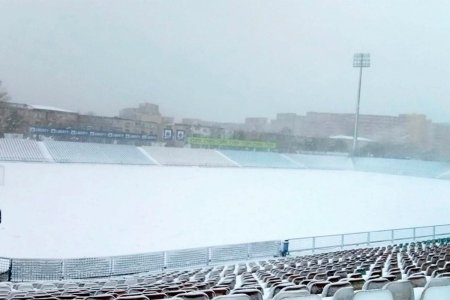 Meciul Otelul - CSU Craiova ar putea fi amanat » Stadionul e plin de zapada cu cateva ore inaintea fluierului de start: Atunci va fi luata o decizie finala cu privire la disputarea partidei