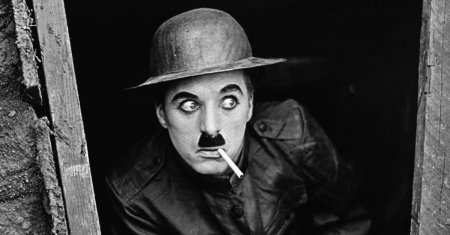 <span style='background:#EDF514'>FRAZE</span>le geniale lasate de Charlie Chaplin, inainte sa moara. Una iti va schimba viata radical