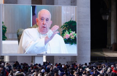 Papa Francisc avertizeaza, inaintea COP28 din Dubai, cu privire la amenintarea climatica
