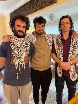<span style='background:#EDF514'>ATAC ARMAT IN SUA</span>. Trei studenti palestineni au fost impuscati in Vermont, unul fiind in stare grava