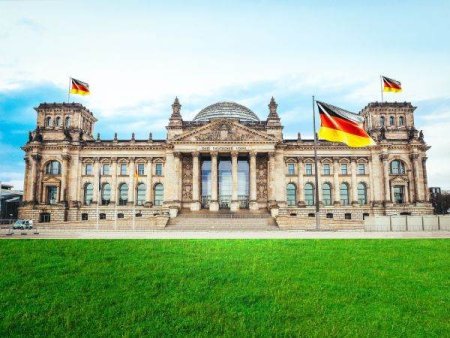 Reuters: Germania a prezentat  un buget suplimentar care va ridica temporar plafonul imprumuturilor