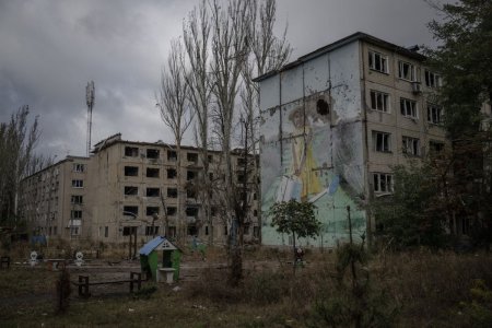 <span style='background:#EDF514'>LIVETEXT</span> Razboi in Ucraina, ziua 643 | ISW: Fortele ruse avanseaza in sase directii in zona Avdiivka unde au loc lupte grele