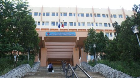 Conducerea Spitalului Judetean Piatra Neamt cere bani populatiei pentru a reabilita sectia ATI care a ars in urma cu trei ani