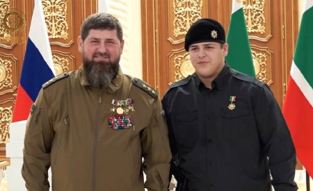 Adam, fiul lui Ramzan Kadirov care abia a implinit 16 ani, numit supraveghetorul noului batalion cecen din armata rusa: Un rezultat firesc al meritelor semnificative