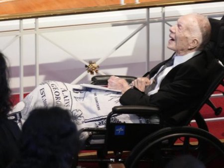 Jimmy Carter si-a luat ramas bun de la sotia sa, Rosalynn, dupa 77 de ani de casnicie