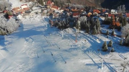 Se deschide sezonul de schi in statiunea <span style='background:#EDF514'>STRAJA</span>. Marea surpriza pregatita pentru turisti