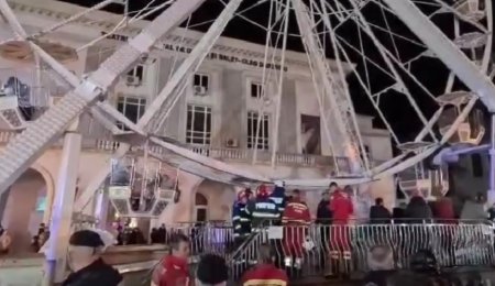 Momente de panica pentru 29 de copii. Au ramas blocati in roata panoramica de la Targul de Craciun din Constanta VIDEO