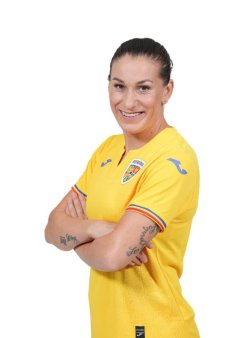 Laura Rus si-a anuntat retragerea de la nationala feminina de fotbal