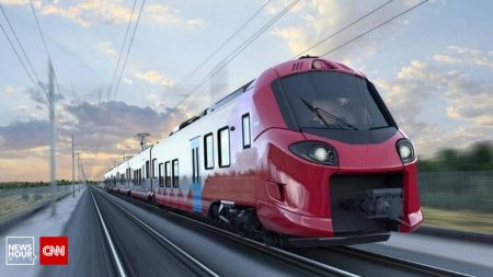 Primul tren electric cumparat d<span style='background:#EDF514'>E ROMANIA</span> in ultimii 20 de ani a ajuns in Bucuresti