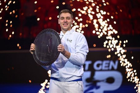 Hamad Medjedovic, campionul de la Next Gen Finals, e urmasul lui Novak Djokovic » Si-a intalnit idolul la 10 ani, iar acesta i-a finantat <span style='background:#EDF514'>CARIERA</span>
