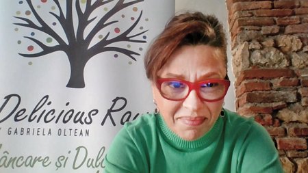 Afaceri de la Zero. Gabriela Oltean vrea sa ajunga cu dulciurile raw vegane Delicious Raw din Brasov in restaurante din toata tara