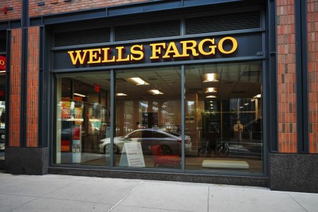 O mare banca din SUA creste pachetele compensatorii pentru a stimula angajatii sa demisioneze: Wells Fargo va cheltui pana la 1 miliard de dolari doar in trimestrul al patrulea. Vrem sa continuam sa ne concentram pe eficienta