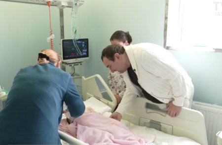 Medicii din Iasi au reusit sa salveze o fetita de 3 luni cu o tumoare cerebrala