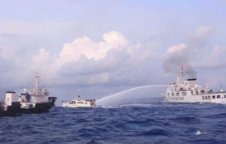 Filipinele il convoaca pe ambasadorul chinez Huang Xilian, in urma unor incidente in weekend la Marea Chinei de Sud disputate. Manila avertizeaza ca il poate expulza, Comandantul armatei filipineze, Romeo Brawner, se afla la bordul unei nave implicate intr-o coliziune