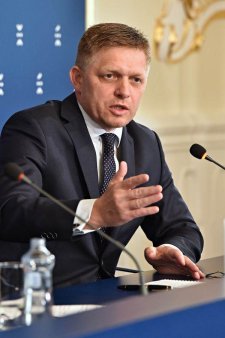 Reuters: CE va lua masuri impotriva Slovaciei daca aceasta adopta modificari ale legislatiei penale