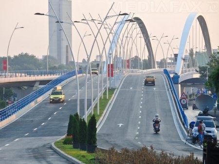 Restrictii temporare de trafic pe Podul Basarab si Pasajul Victoria in Bucuresti
